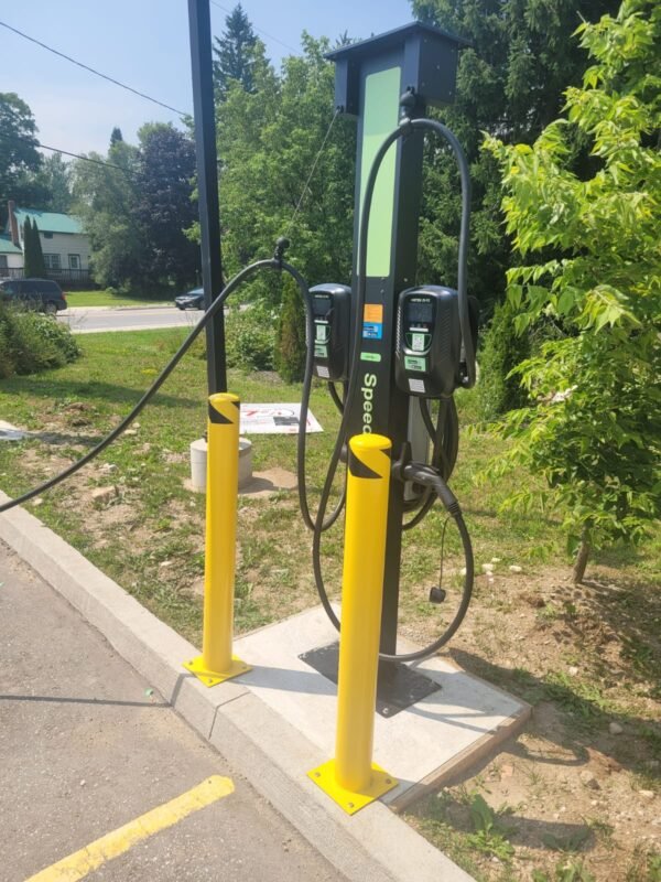 MÖTEN EV Charger Pedestal