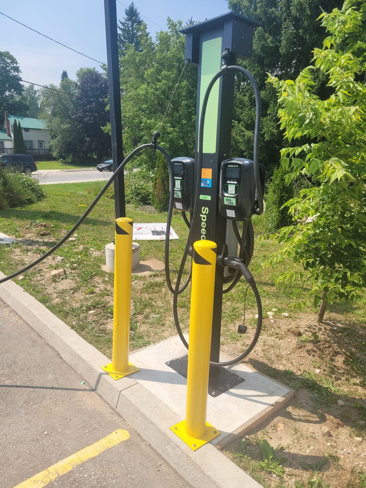 MÖTEN EV Charger Pedestal